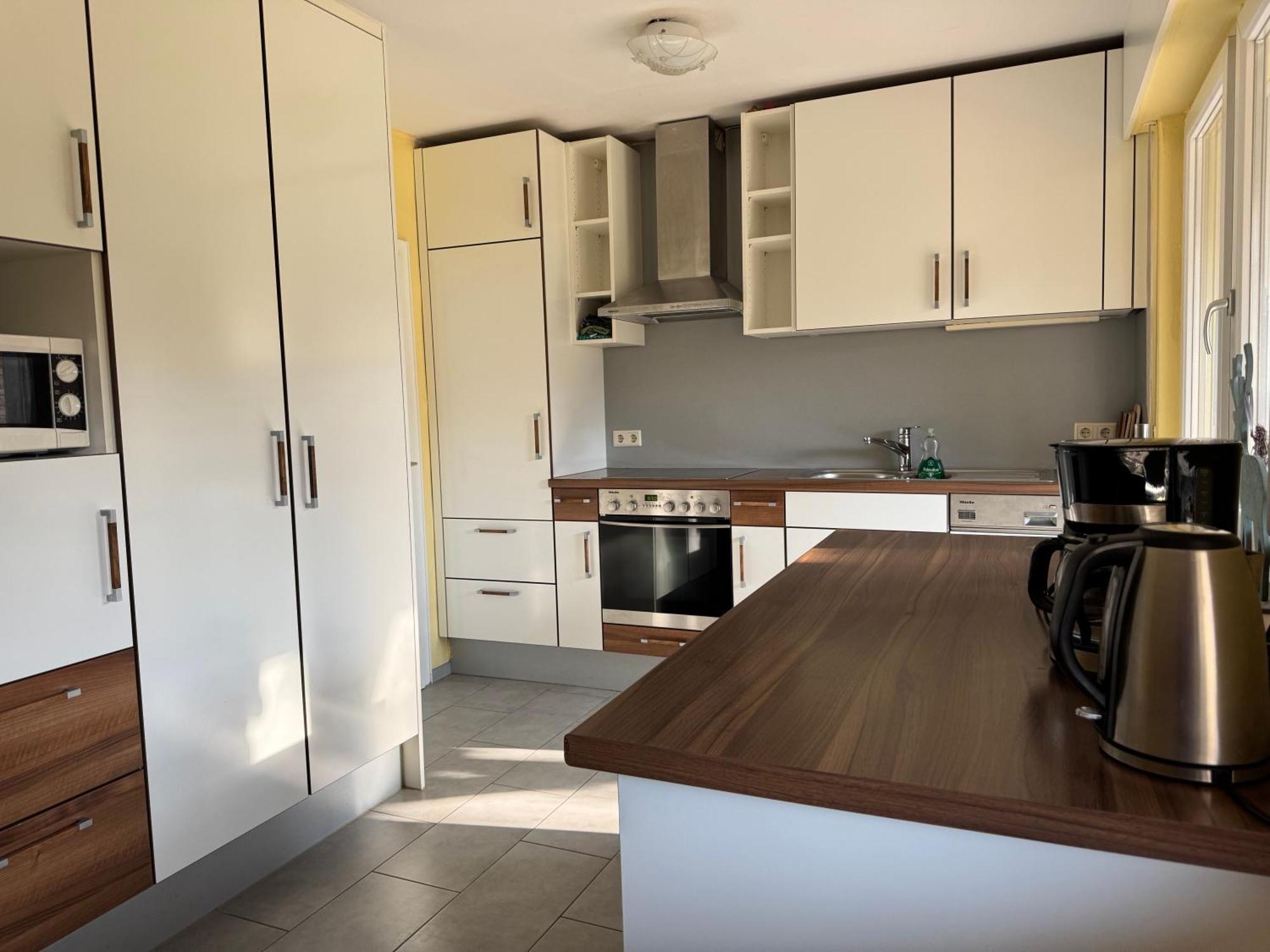 Zwischen Koeln Und Bonn, Mitte Apartment